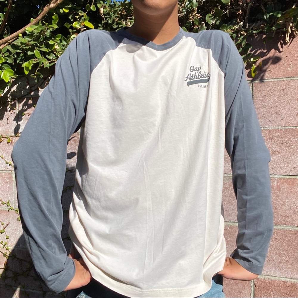 gap baseball tee - Picture 3 of 4